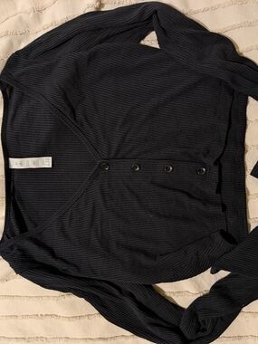 ALO Yoga Black Ribbed V-Neck Top